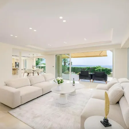 Large House With Pool And Sea View In Dom wakacyjny