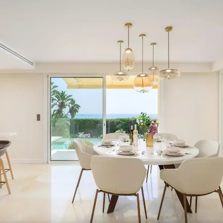 Large House With Pool And Sea View In Dom wakacyjny