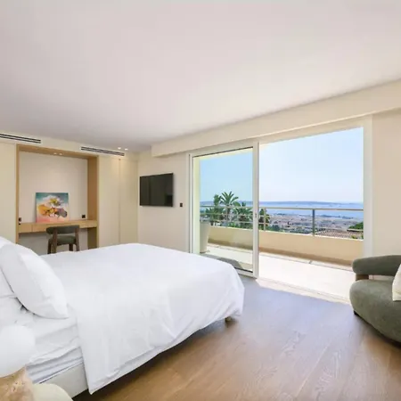 Large House With Pool And Sea View In *