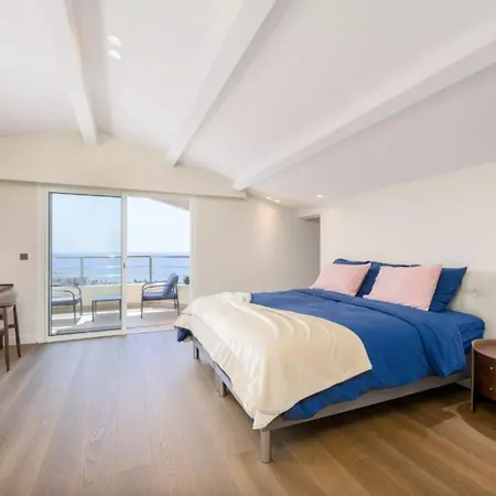 Large House With Pool And Sea View In Dom wakacyjny Vallauris