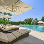 Сasa de vacaciones Large House With Pool And Sea View In Vallauris