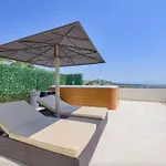 Large House With Pool And Sea View In Сasa de vacaciones
