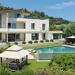 Large House With Pool And Sea View In *