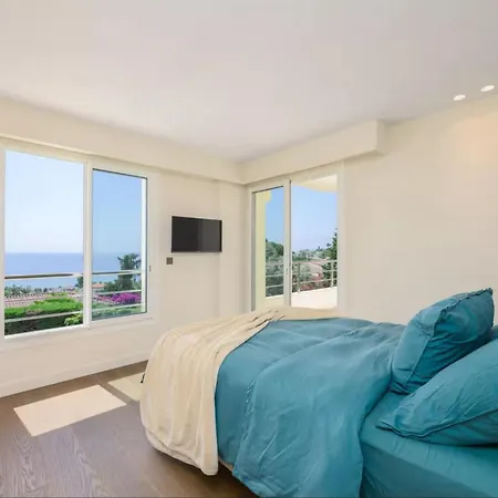 Ferienhaus Large House With Pool And Sea View In Vallauris