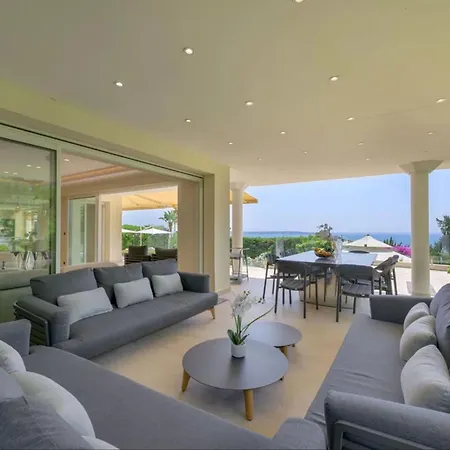 Ferienhaus Large House With Pool And Sea View In Vallauris