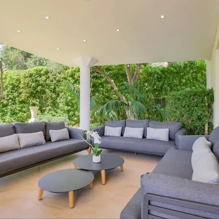 Ferienhaus Large House With Pool And Sea View In Vallauris