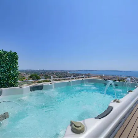 Ferienhaus Large House With Pool And Sea View In *