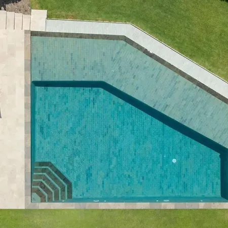 Large House With Pool And Sea View In * Vallauris