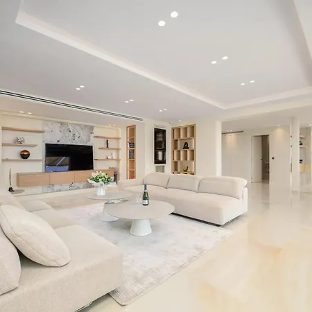 Large House With Pool And Sea View In Ferienhaus *