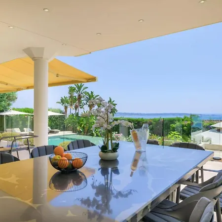 Large House With Pool And Sea View In Vallauris